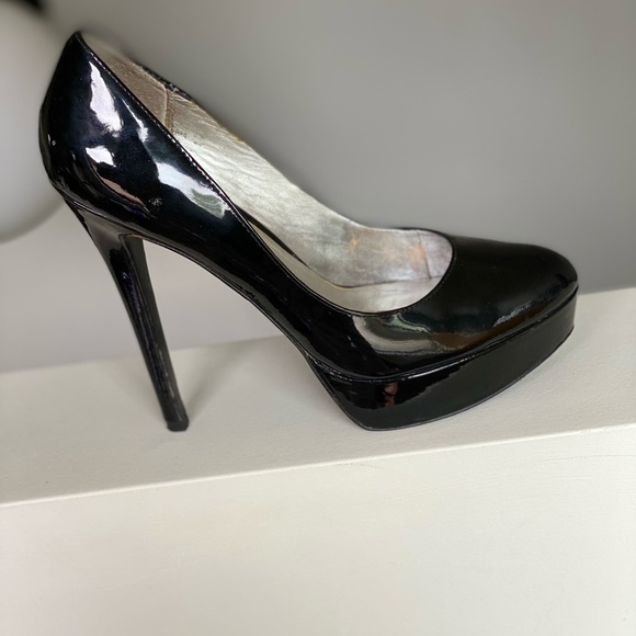 Patent leather pumps - Picture 1 of 2